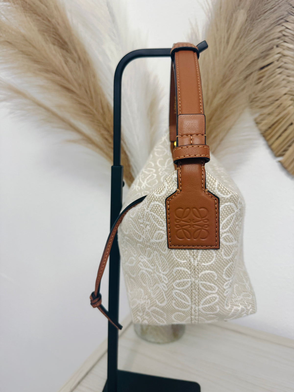 LOEWE CUBI — Jacquard Anagrama