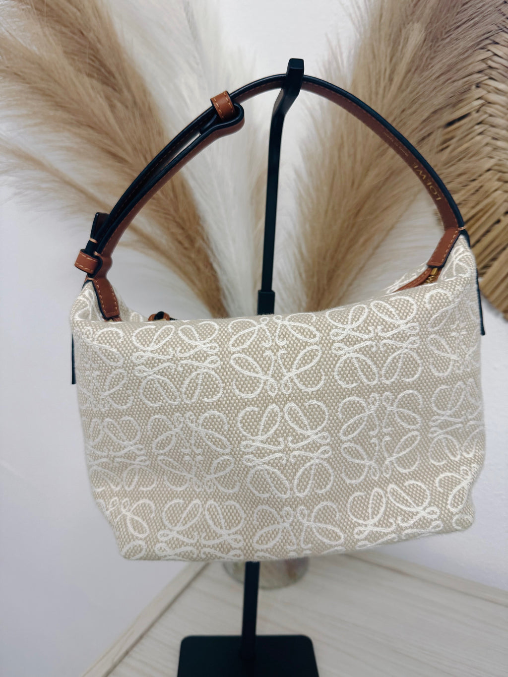 LOEWE CUBI — Jacquard Anagrama