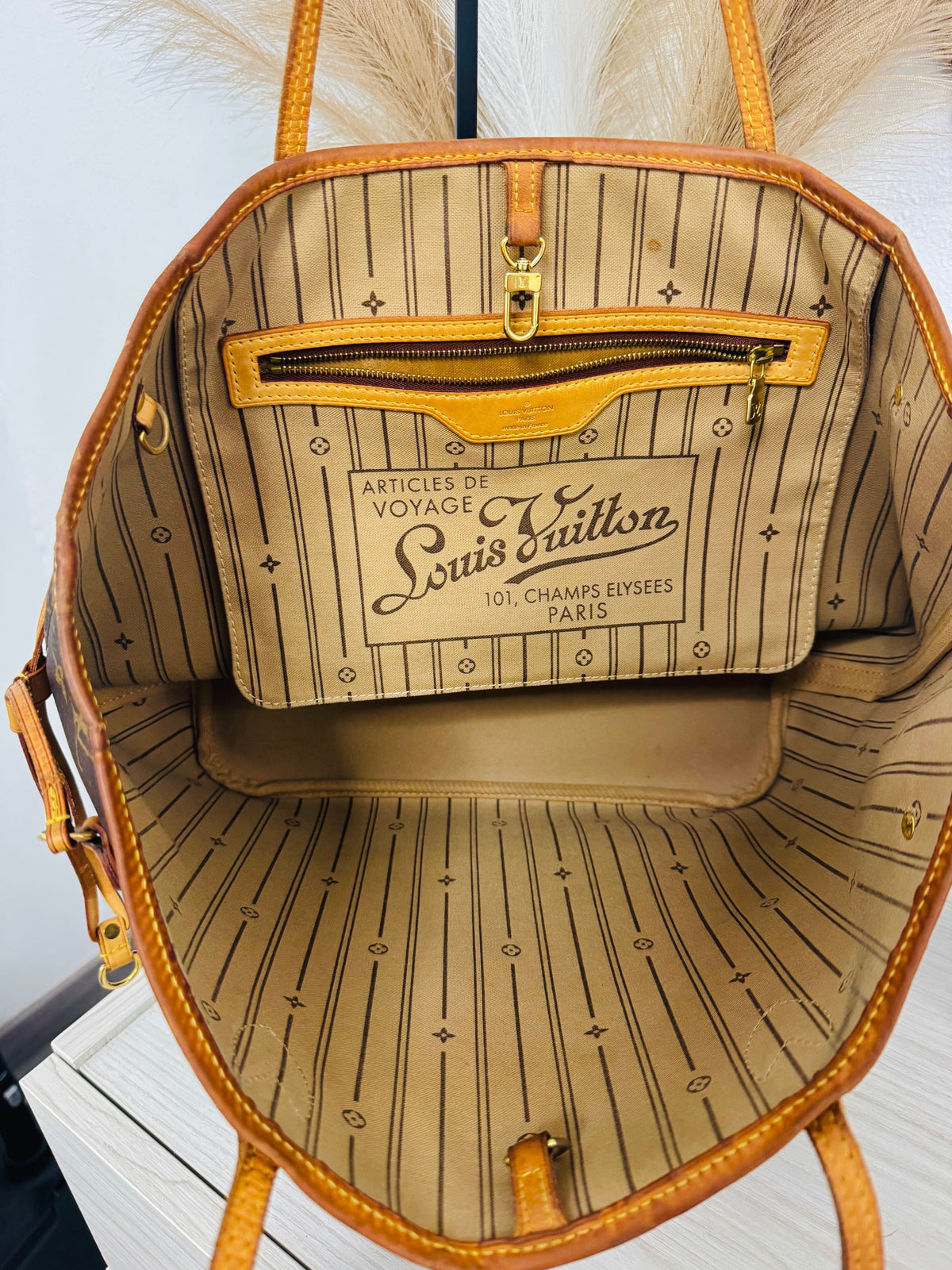 LOUIS VUITTON NEVERFULL MM TOTE BAG