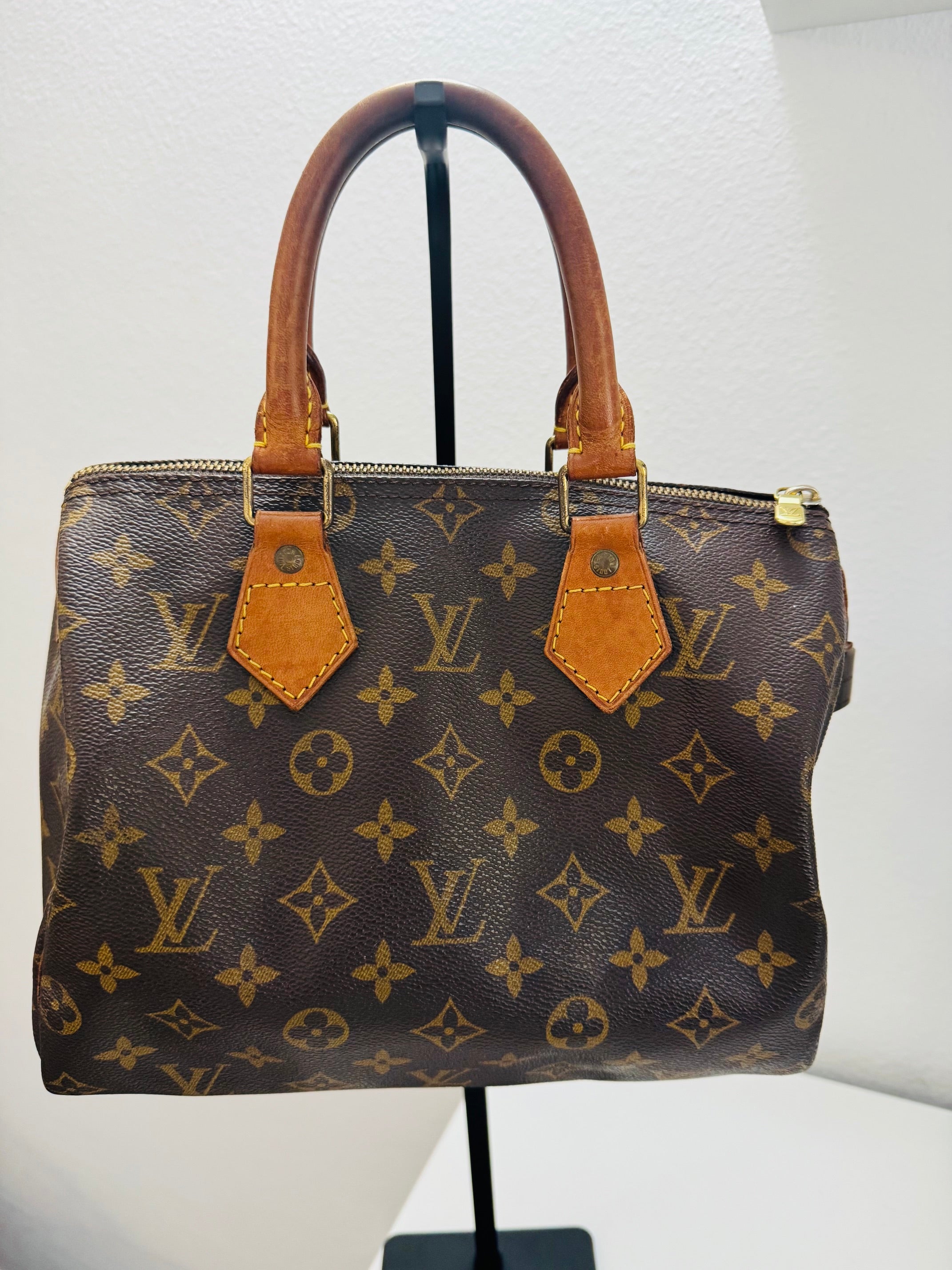 LOUIS VUITTON SPEEDY 25