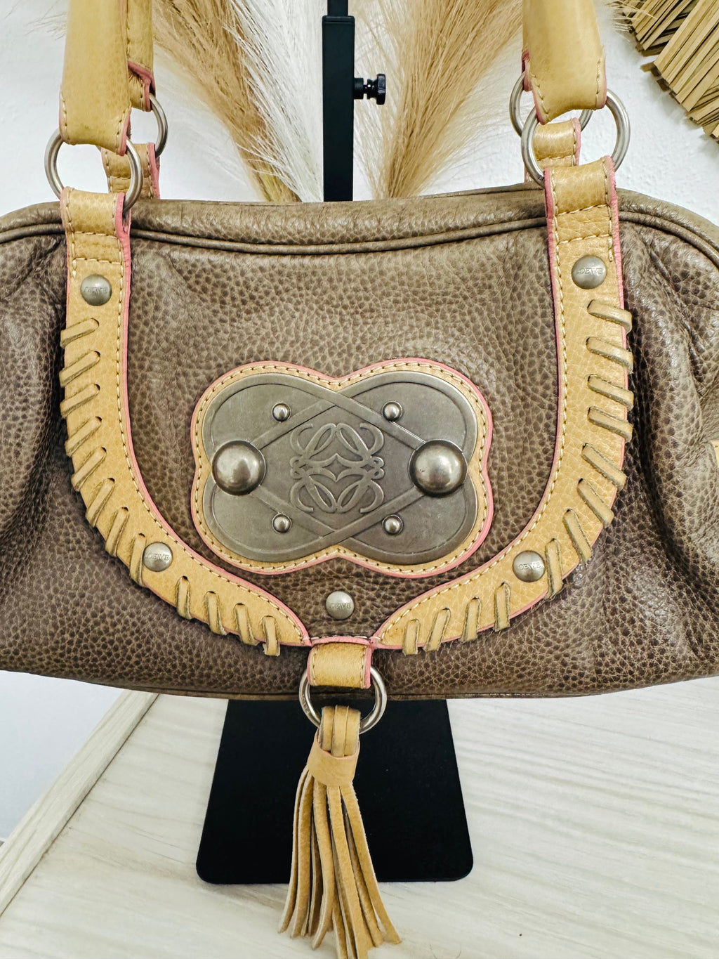 LOEWE Bowling en Piel Granulada con Placa Anagram