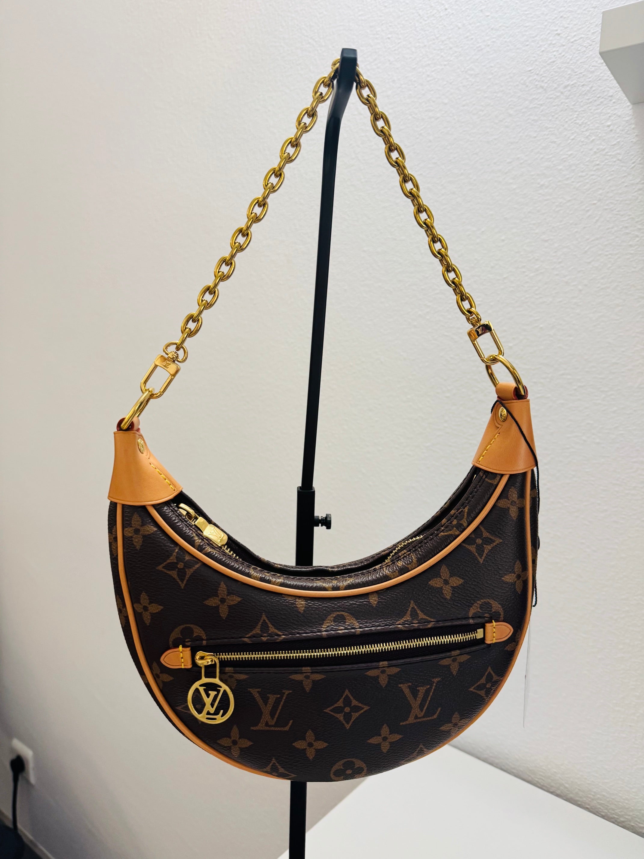 LOUIS VUITTON LOOP EN LONA MONOGRAM