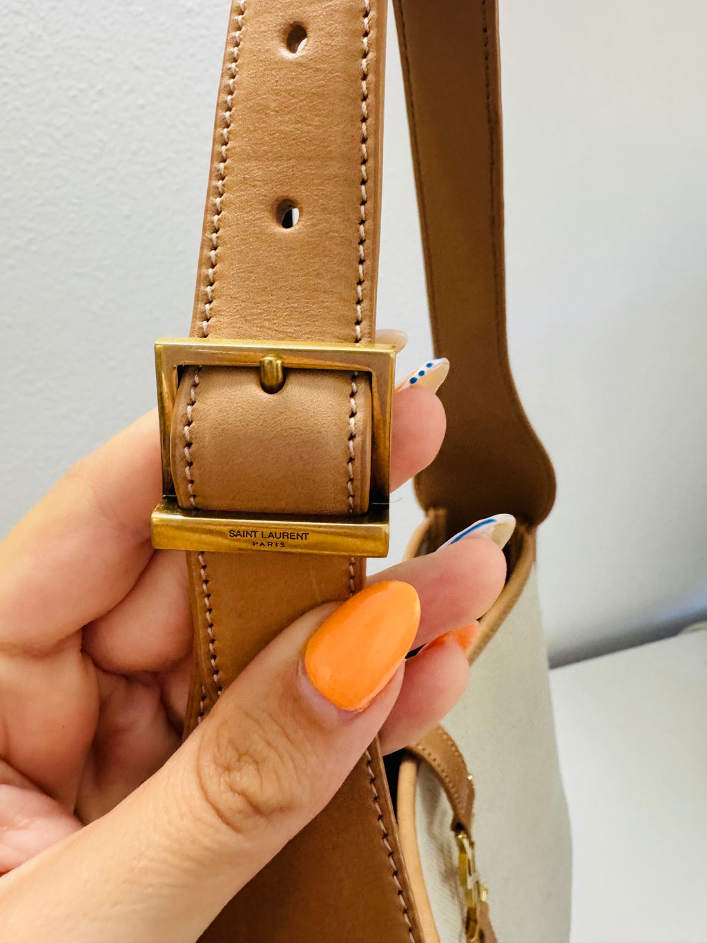 SAINT LAURENT Le 5 à 7